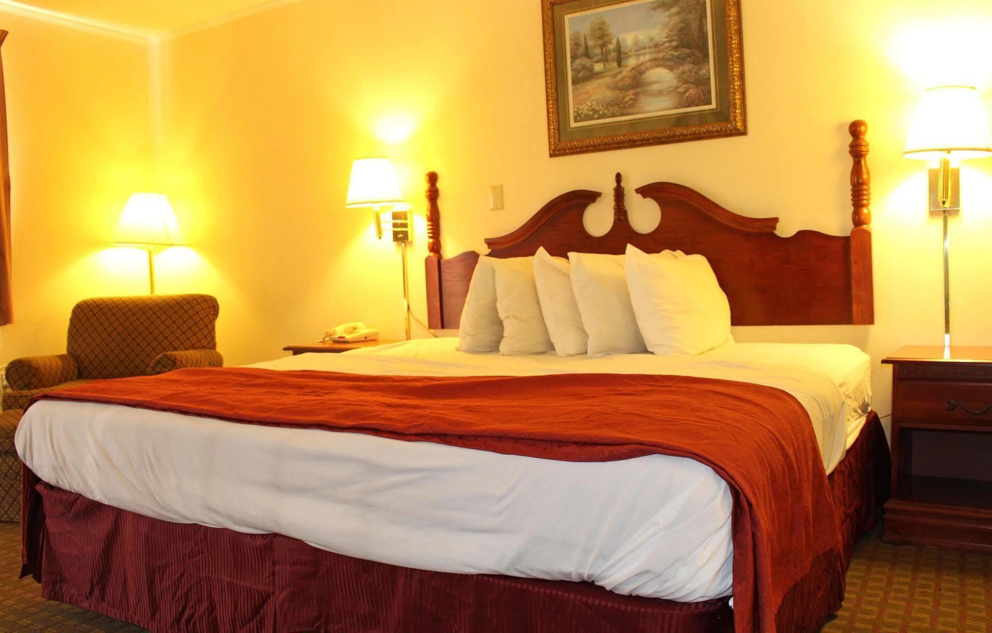Lake View Inn & Suites Killen 外观 照片