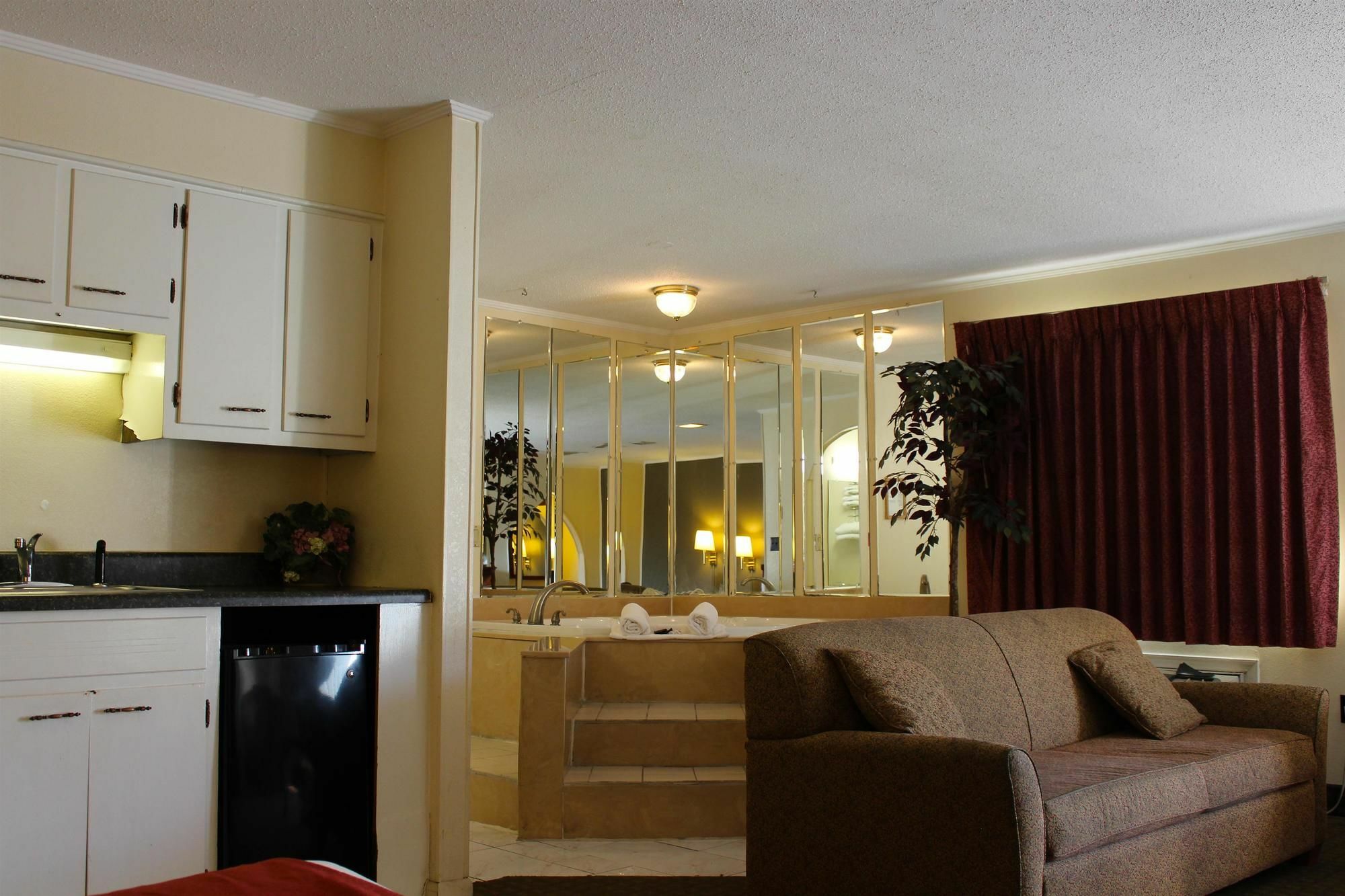 Lake View Inn & Suites Killen 外观 照片